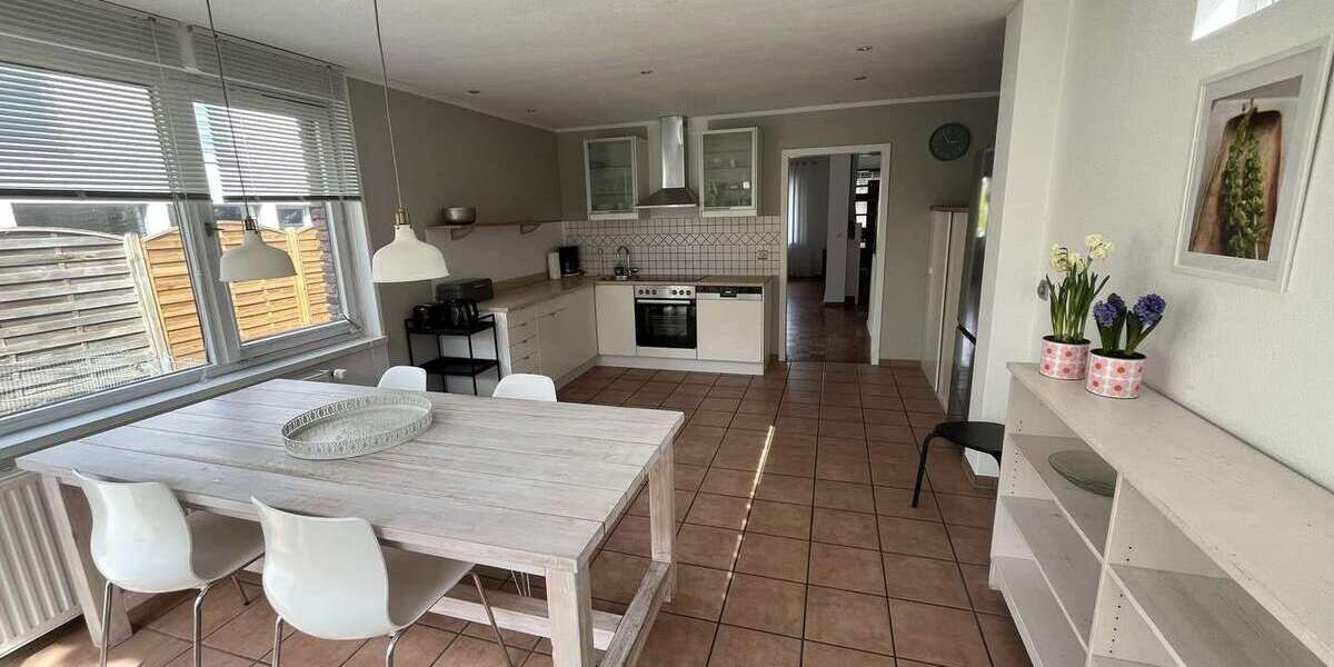 Etagenwohnung Krefeld Gartenstadt - 3 Zimmer, 79 m&sup2;, 800&euro; | Angebot:27335437