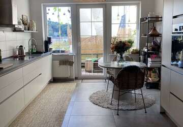 Wohnung Wuppertal Unterbarmen - 3 Zimmer, 120 m&sup2;, 1.090&euro; | Angebot:27360273
