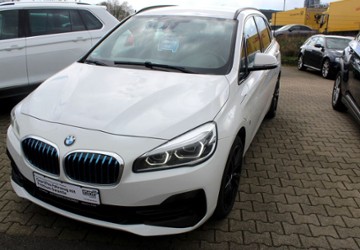 BMW 225 Active Tourer 102.744 km 12.950 &euro; Mülheim a.d.Ruhr 45472