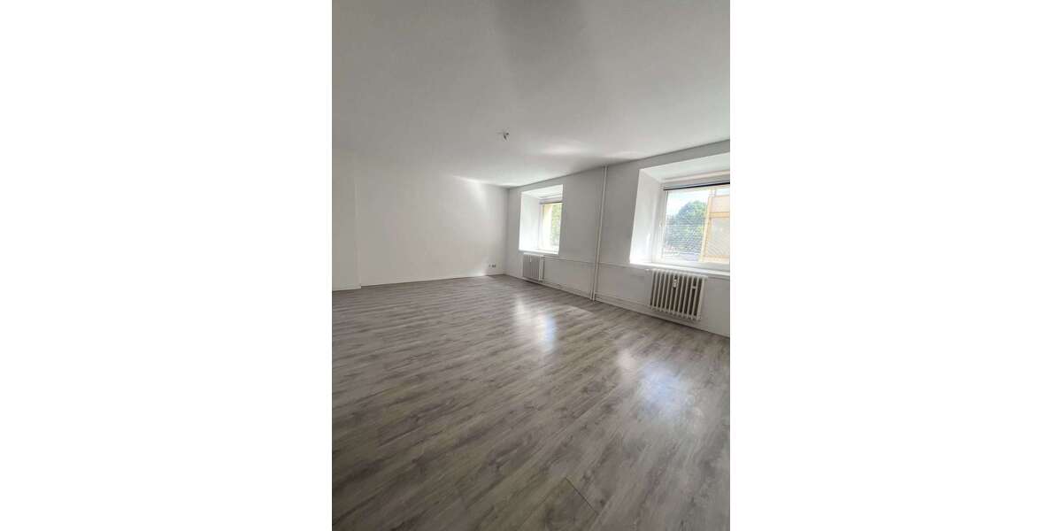 Etagenwohnung Duisburg Altstadt - 3 Zimmer, 111 m&sup2;, 610&euro; | Angebot:27341134